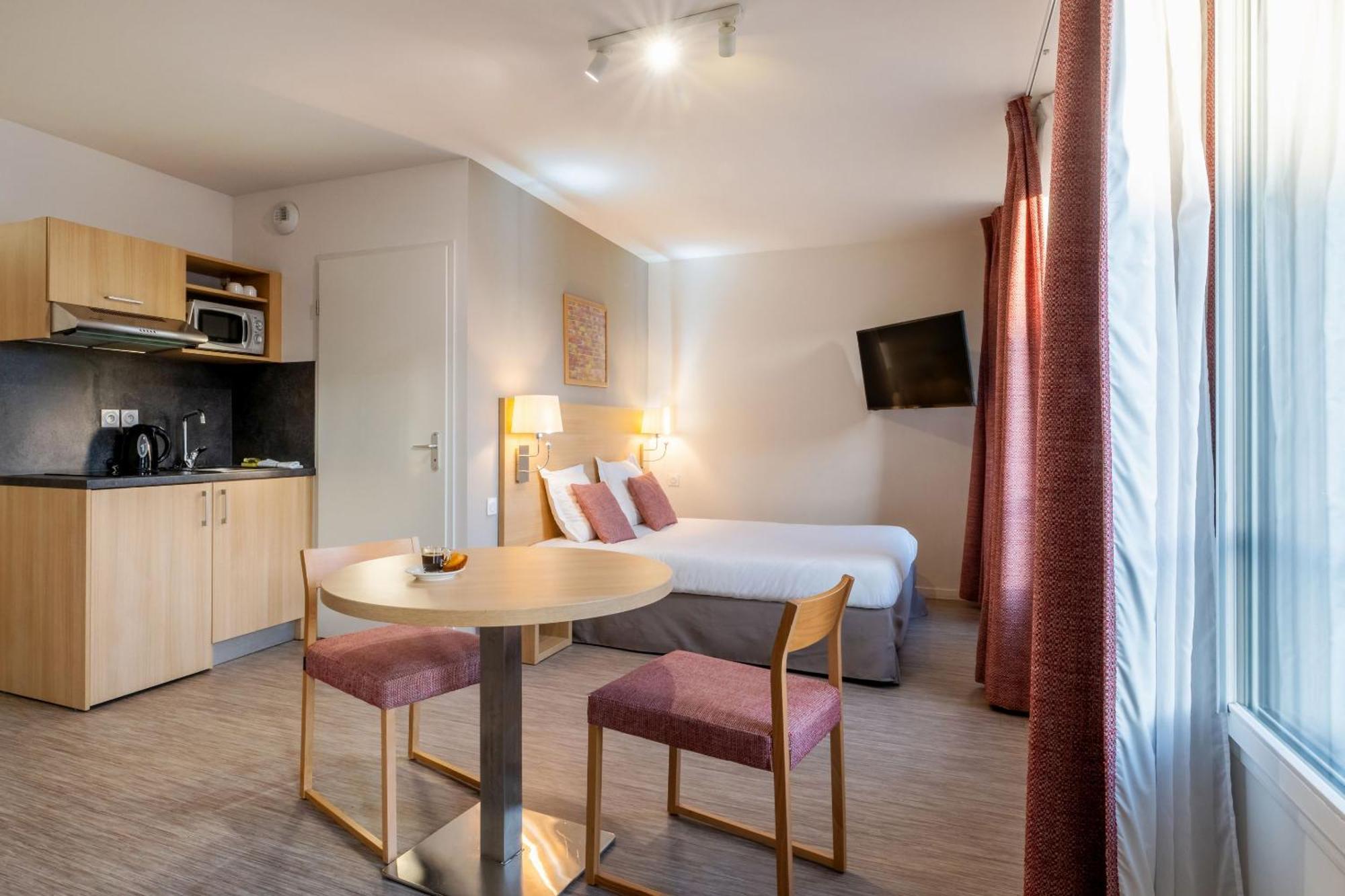 เรซิด็องซ์ โอดาลี น็องต์ ซีต เด กงเกร Aparthotel ภายนอก รูปภาพ